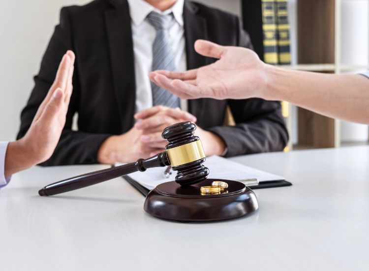 right Arizona divorce attorney with client